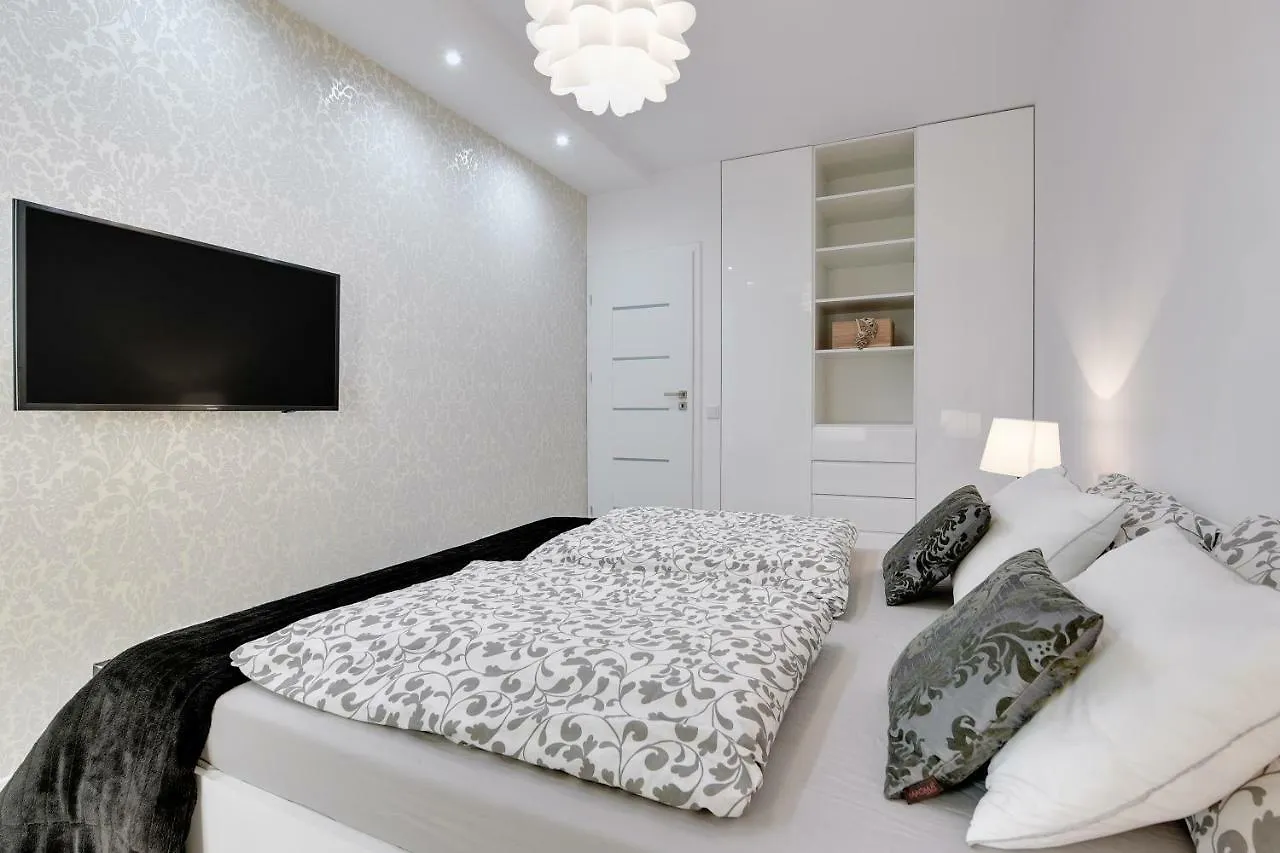 Beautiful Seaside View Apartments - 4 Oceans Premium Gdansk