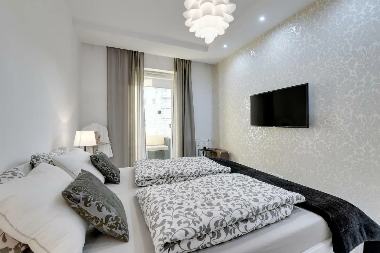 Beautiful Seaside View Apartments - 4 Oceans Premium Gdansk